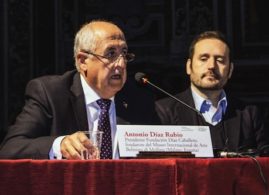 Antonio Díaz ponencia congreso Nápoles