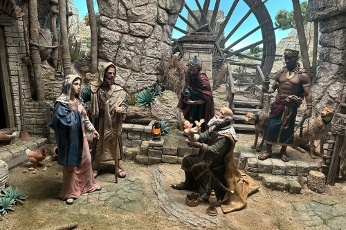 Adoración de Reyes, obra Rafael Martínez, con figuras de Ariel Mora, Joan Mestres y Martino Landi, expuesta esta temporada en el Museo Internacional de Arte Belenista de Mollina